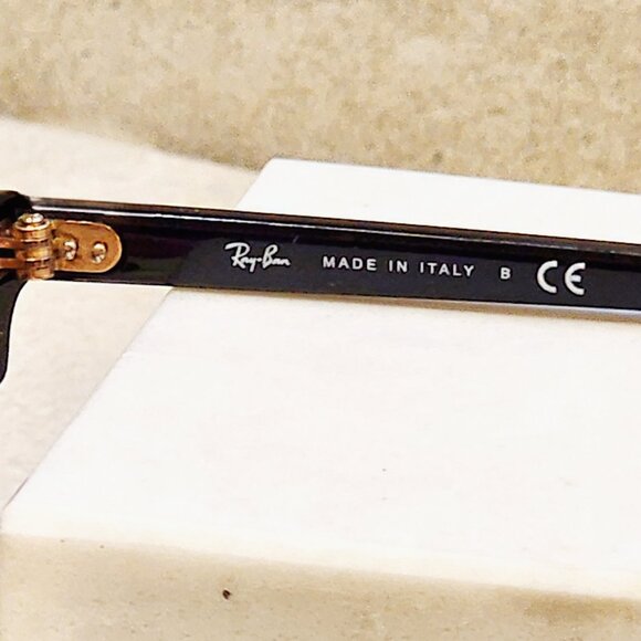 Ray-Ban RB3016 Clubmaster / Polished Black Frame over Gold w/ G-15 Green Lenses main image 4